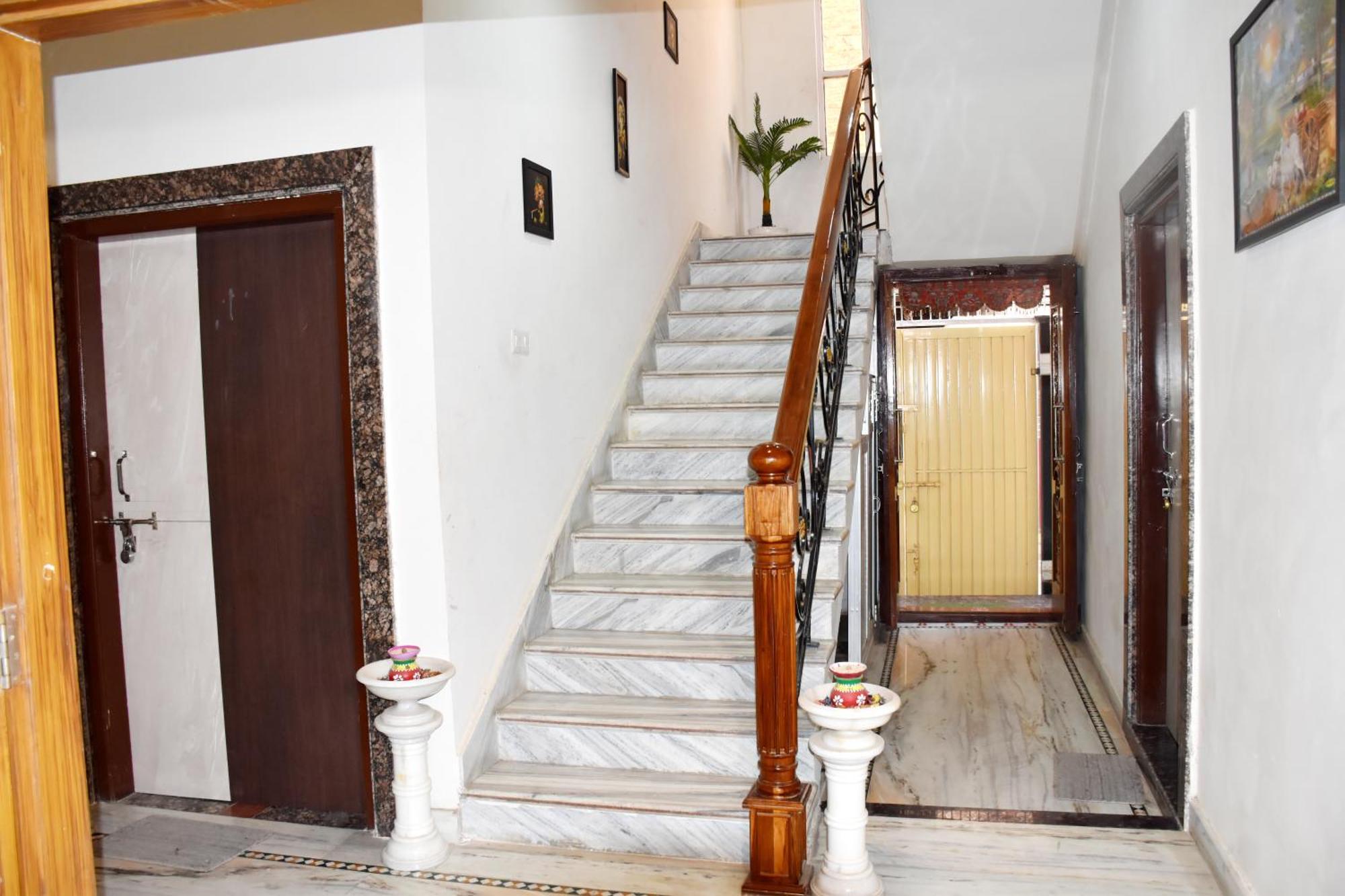 Ramaya Home Stay Varanasi Exterior photo