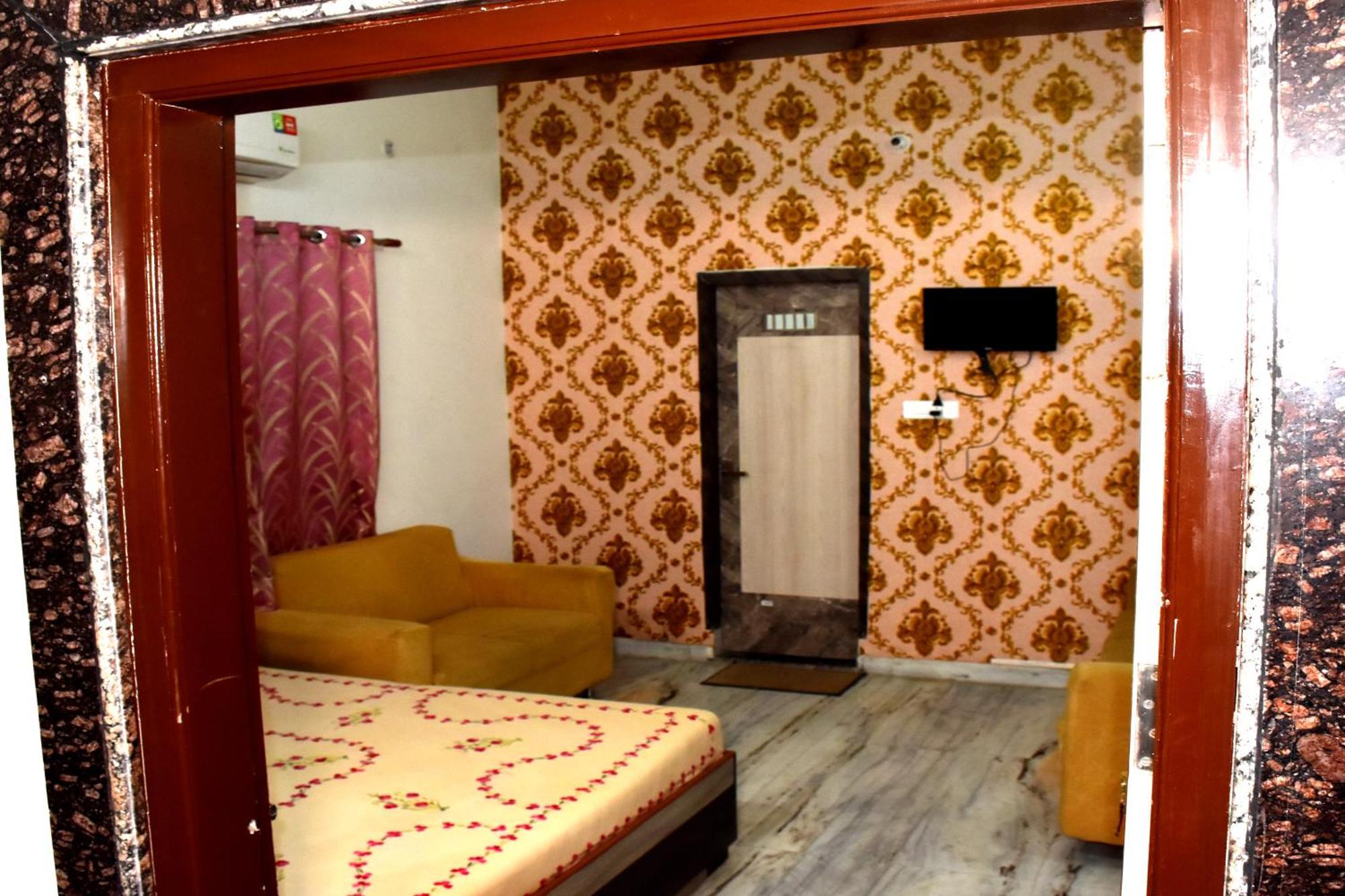 Ramaya Home Stay Varanasi Exterior photo