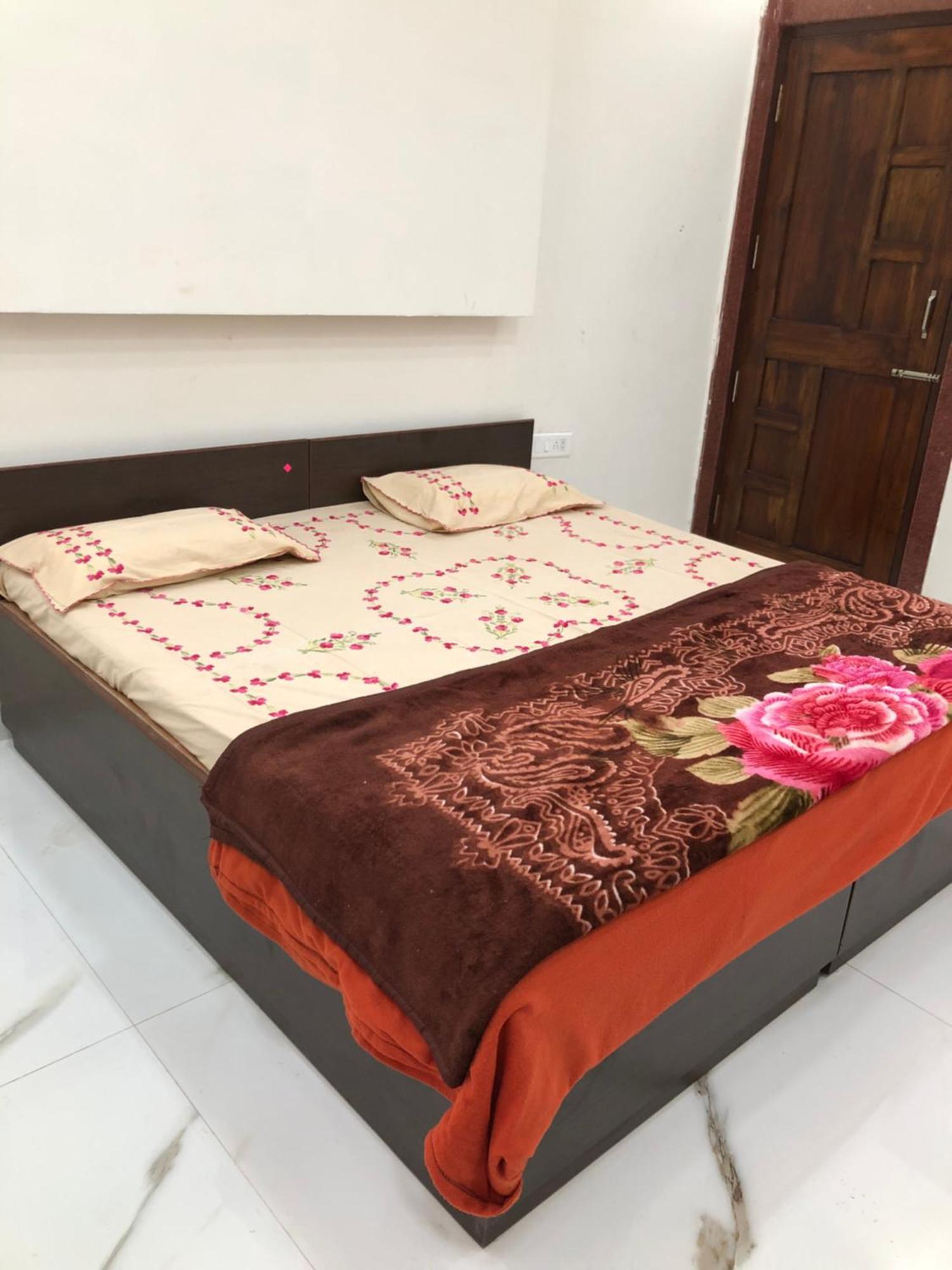Ramaya Home Stay Varanasi Exterior photo